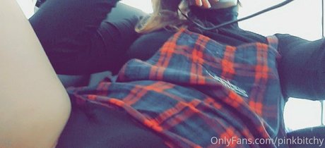 pinkbitchy ポルノスター 写真