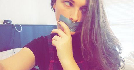 濃厚なヌードオンリーファンズ ヌード アーカイブ