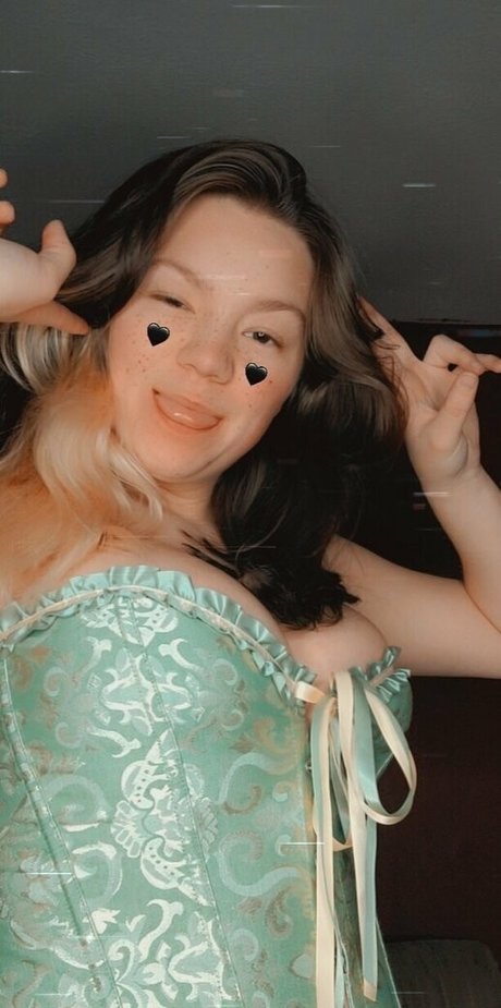 kenzie11000 独占女優 写真