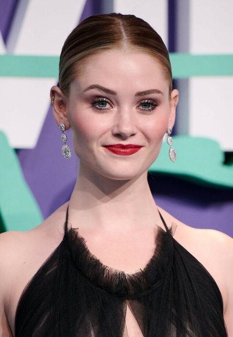 Virginia Gardner ポルノスター xxx 写真