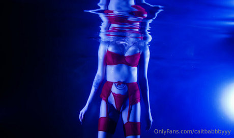 Cait Coldwell モデル 写真