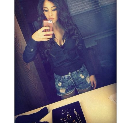 曲線美のランジェリーオンリーファンズ 限定 画像