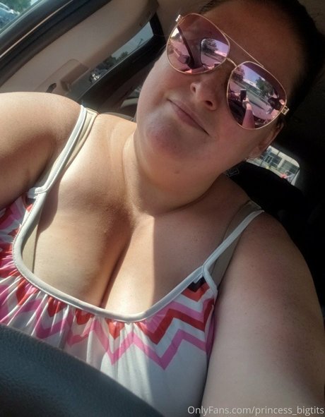 Princess Big Tits 高品質のポルノスター 写真