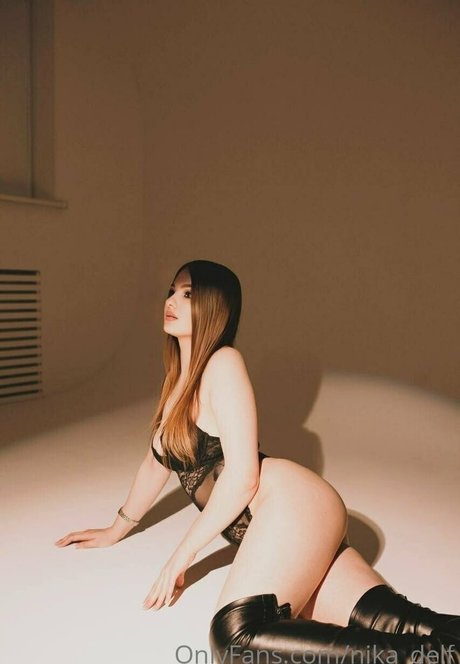 nika delf セックスモデル 写真