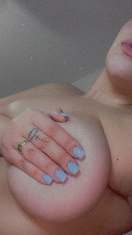 Rosebabey 裸のポルノスター 画像