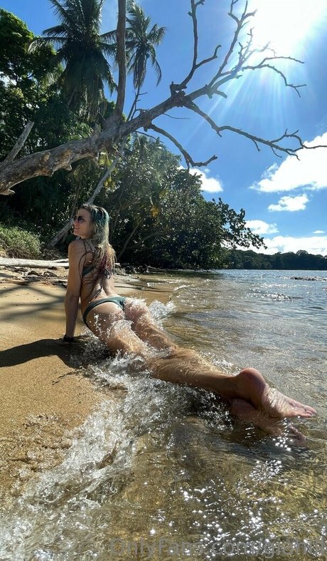 ナースオンリーファンズ セクシー 写真