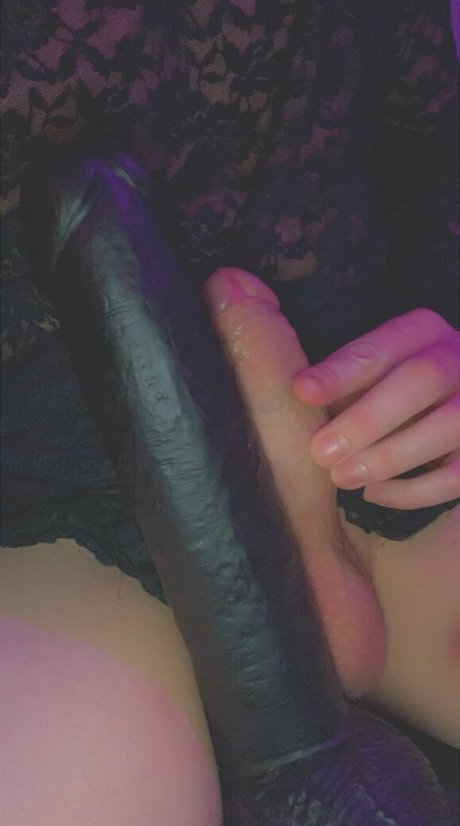 尖ったおっぱいオンリーファンズ HD 写真