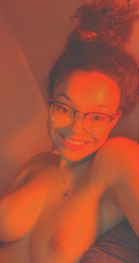 クロスフィットオンリーファンズ アートヌード 写真