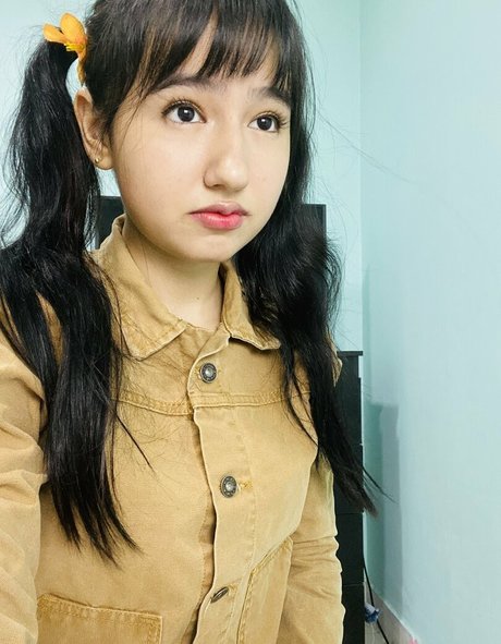 ooficialanie XXXモデル 写真