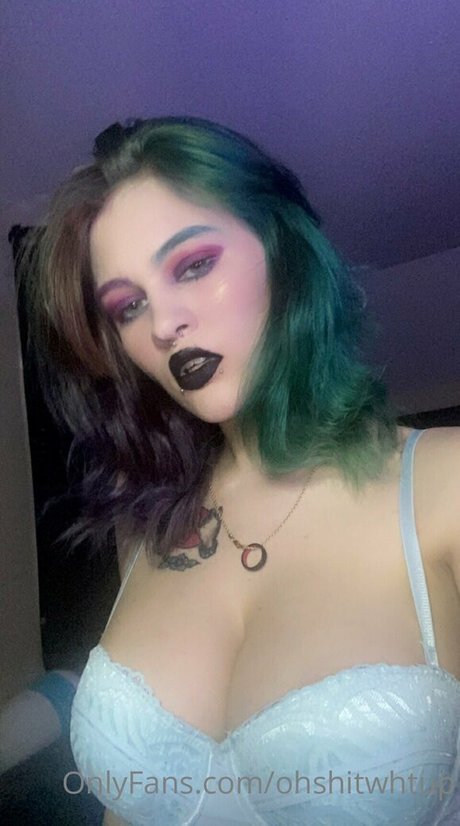 ohshitwhtup ポルノスター 可愛い 写真