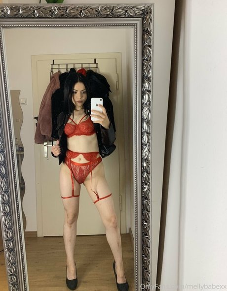 mellybabexx エロティックなスター 写真