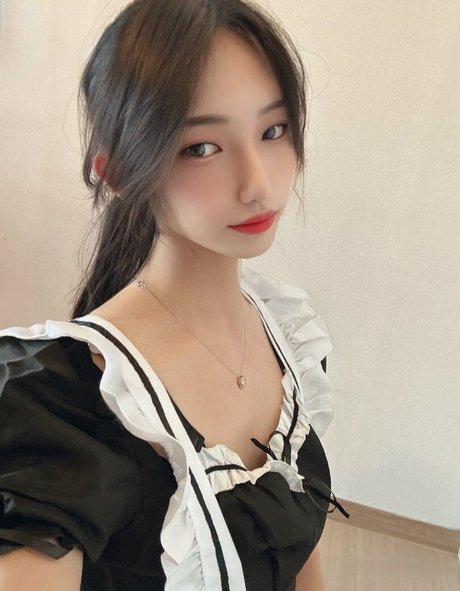 Ayoung スター ヌード 写真