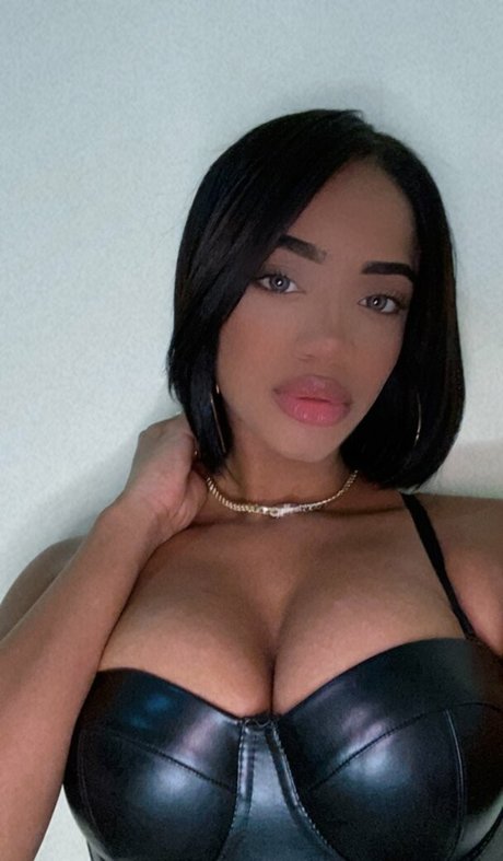 Lisettrey ポルノスター セクシー 写真