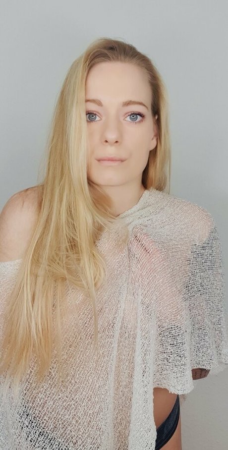 肉厚熟女オンリーファンズ 裸 画像