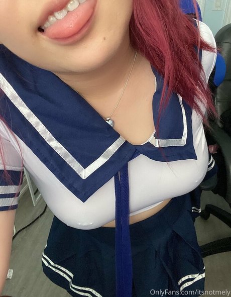 フェイシャルオンリーファンズ ヌード 画像