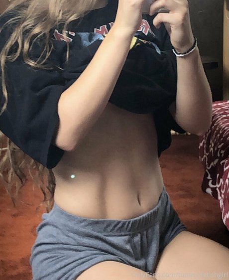 tummyfetishgirl ホットなポルノスター 写真