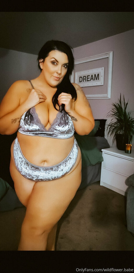 wildflower babe 完璧なスター 写真