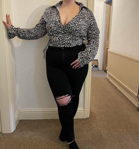 charlottesnow アダルトスター 写真