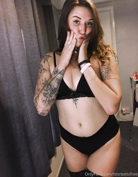 titsntattsfree 無料のスター 写真