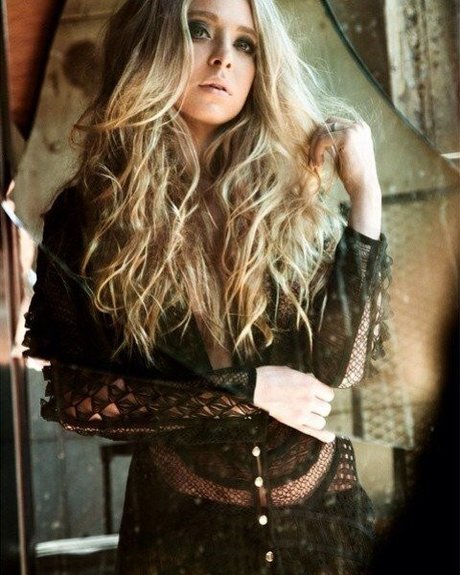 Portia Doubleday ヌードスター 画像