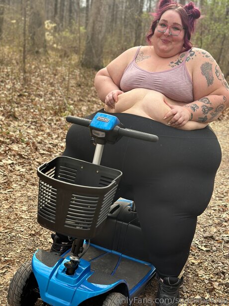 spanxbeluga アート女優 写真