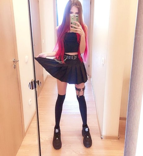 ジンジャーティーンオンリーファンズ 無料裸 写真