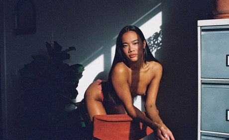 Nona Sobo ポルノスター アーカイブ