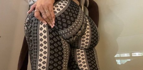 bootybyshel2 アダルトモデル 写真