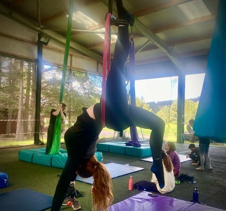 Beth Roars ヌードモデル 写真