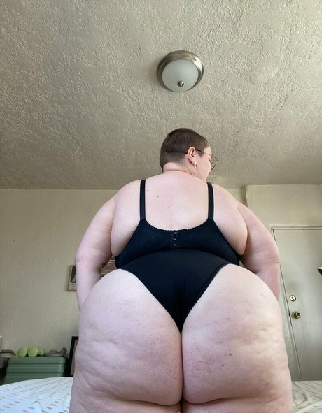 chubbyfrogprincess 美しいモデル 写真