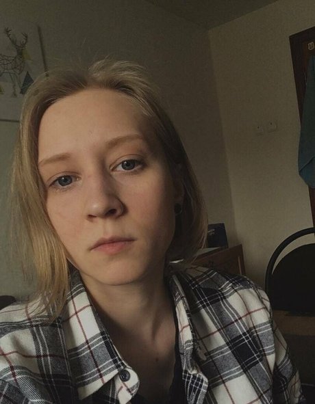 likastorm エロティックなポルノスター ギャラリー