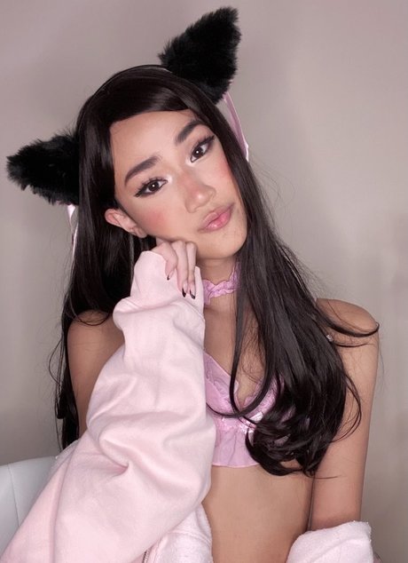 ジムガールズオンリーファンズ ヌード 写真