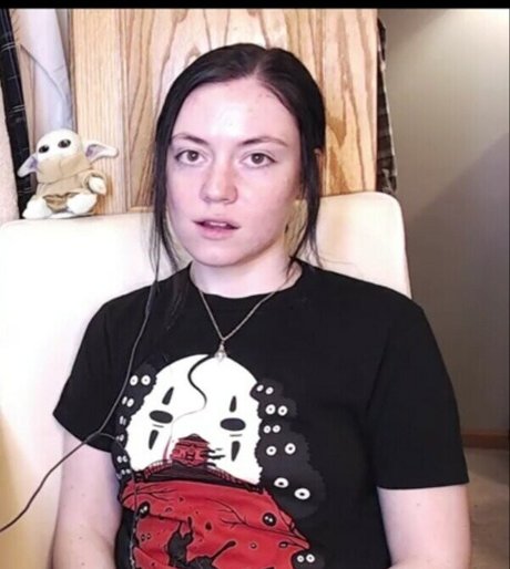 Awakeproductions ポルノ女優 写真