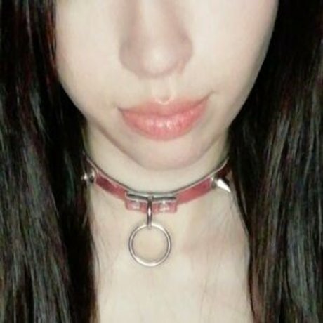 曲線美の女の子オンリーファンズ ホット裸 写真