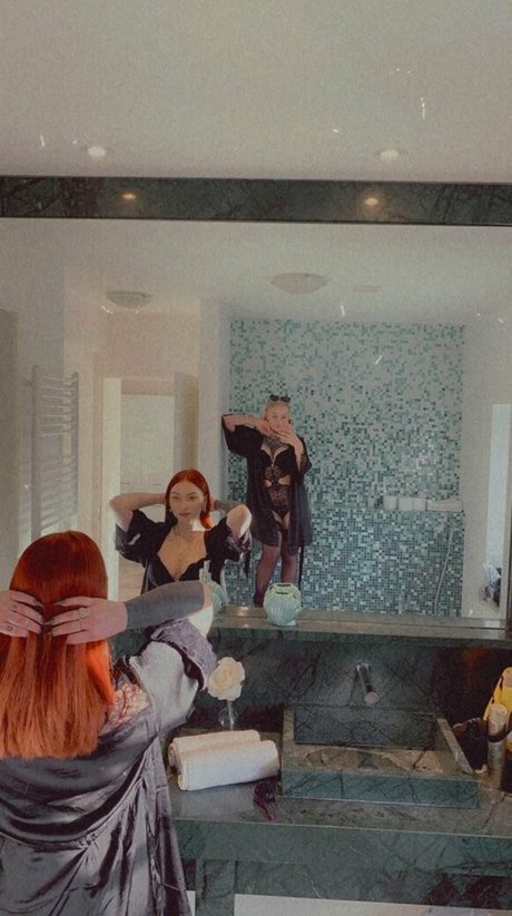 bat gyal ヌード女優 写真