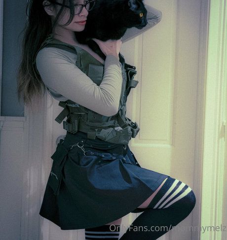 かわいいブロンドのオンリーファンズ 美しい裸 写真