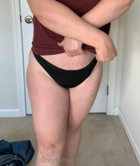 theejanessafree 独占スター 写真