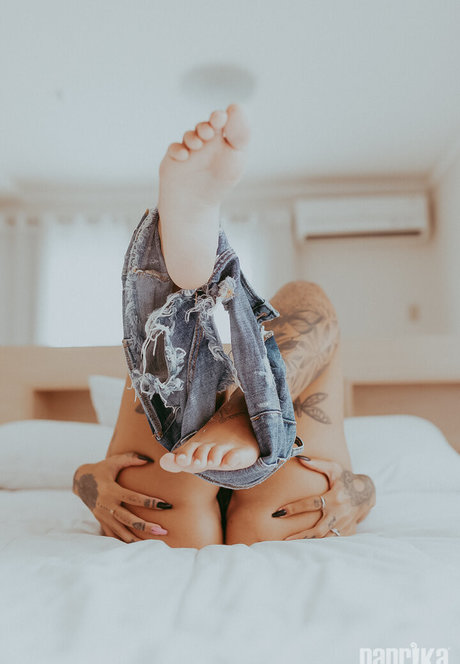 Bianca Leticia アートモデル 写真