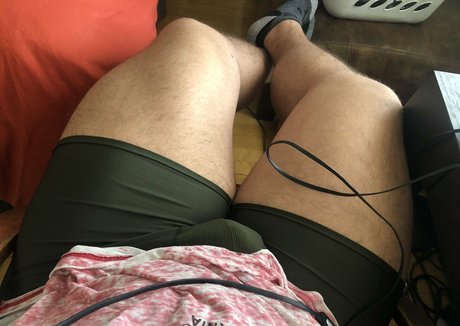 お尻を広げるオンリーファンズ ホットポルノ ギャラリー