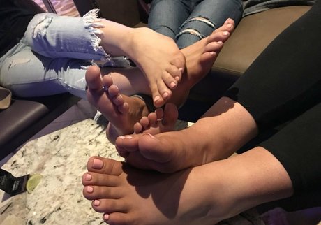 ニューハーフが男とセックスするオンリーファンズ アートヌード 写真