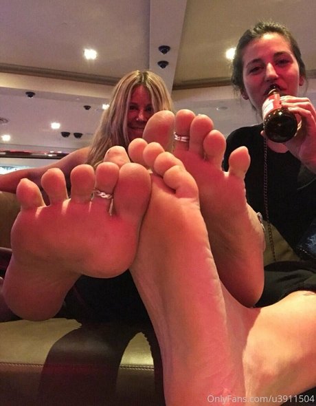 フィットネスアナルオンリーファンズ 無料 画像