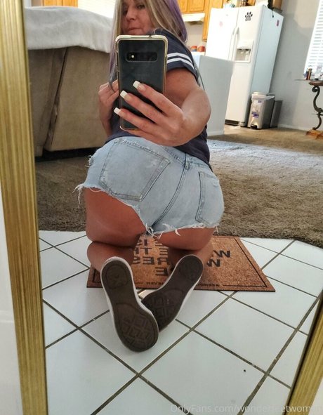 ランジェリーファックオンリーファンズ ヌード ギャラリー