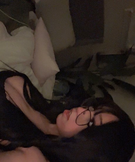 巨乳ヌードオンリーファンズ えろ 写真