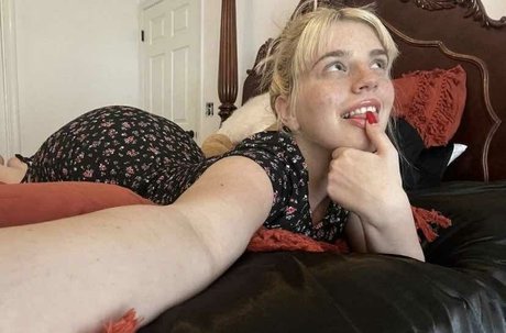 弁護士オンリーファンズ 美しい裸 画像