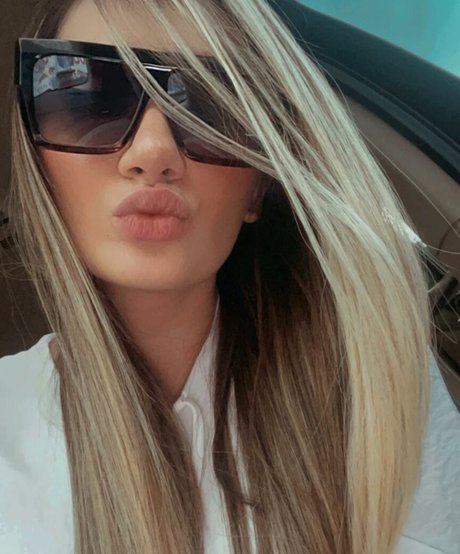 Vivi Marcon ポルノスター 美しい 写真