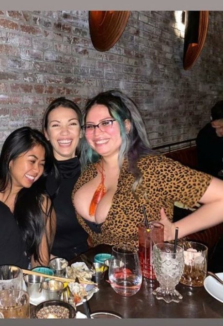 ワークアウト オンリーファンズ 美しい 写真