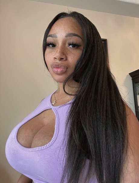 Lexxiibaebie 裸のポルノスター 写真