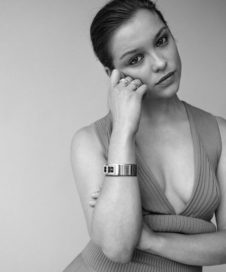 Sophie Cookson 完璧なスター 写真