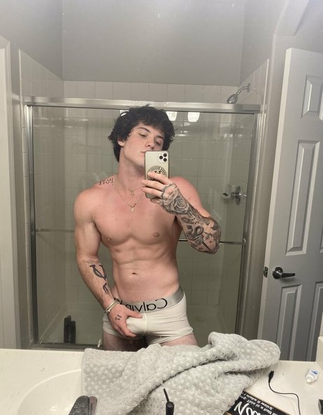 deek aesthetic HDポルノスター 写真