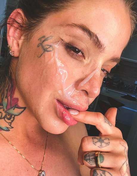 marukarv ポルノモデル 写真